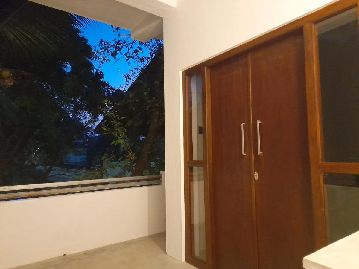 Gloria Inn Negombo Exterior photo