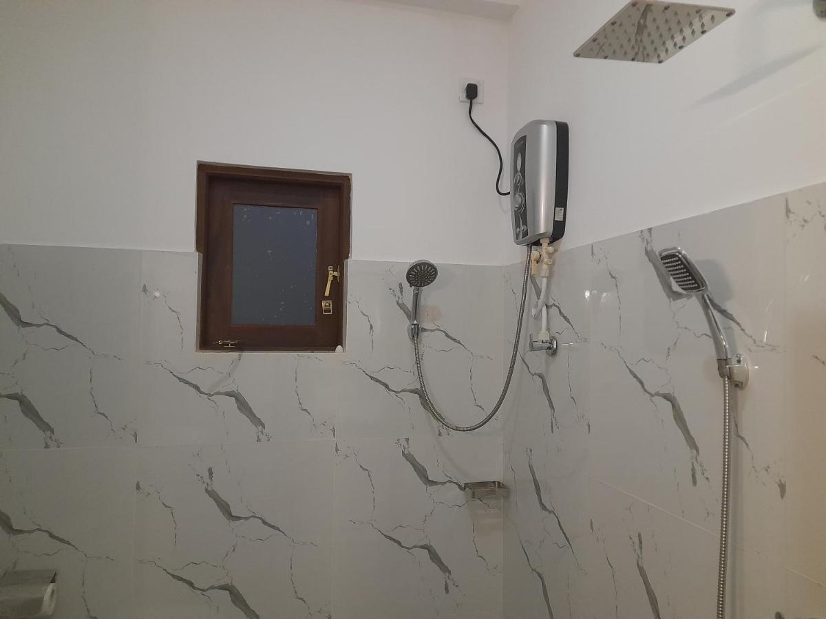 Gloria Inn Negombo Exterior photo