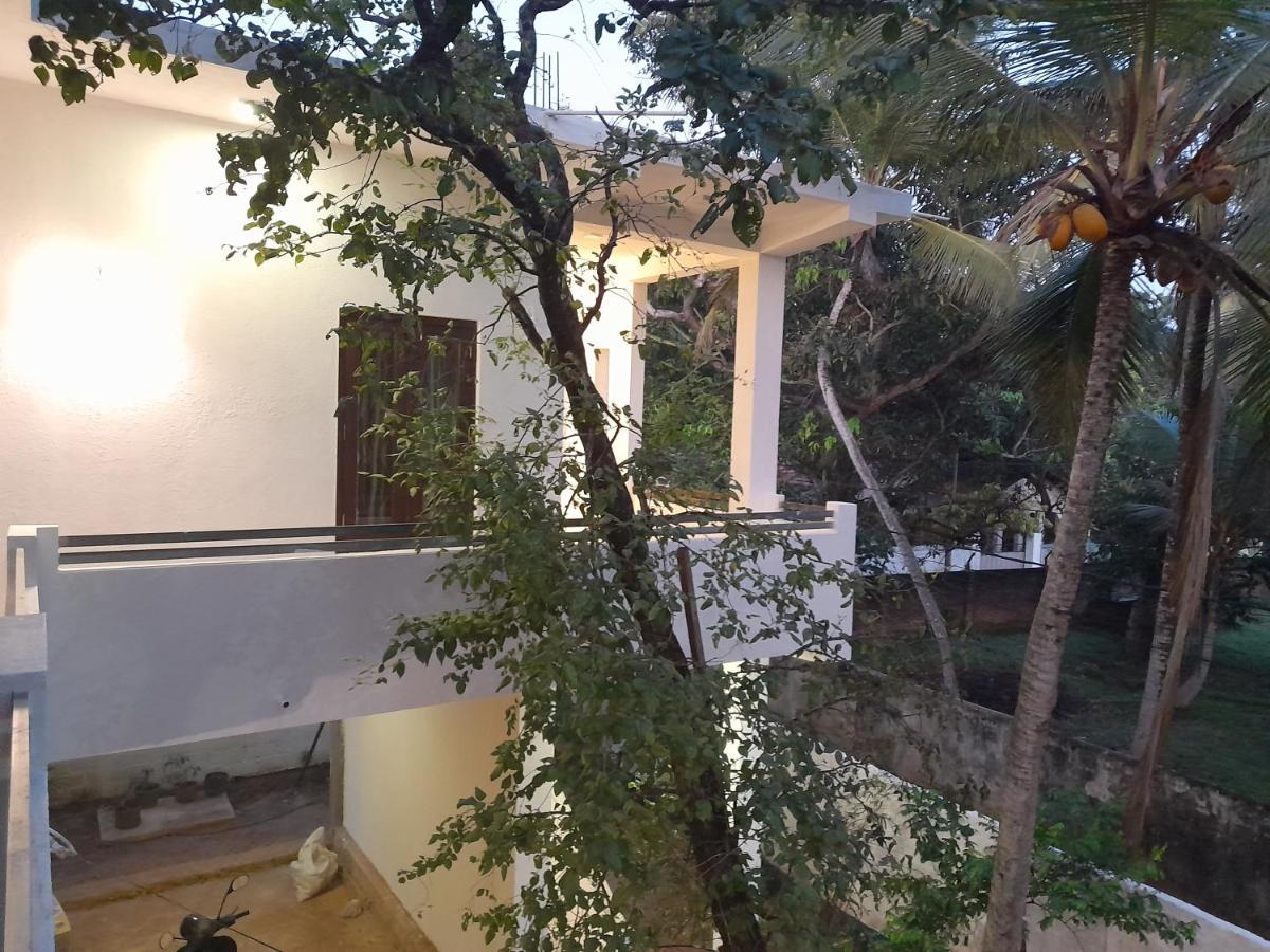 Gloria Inn Negombo Exterior photo