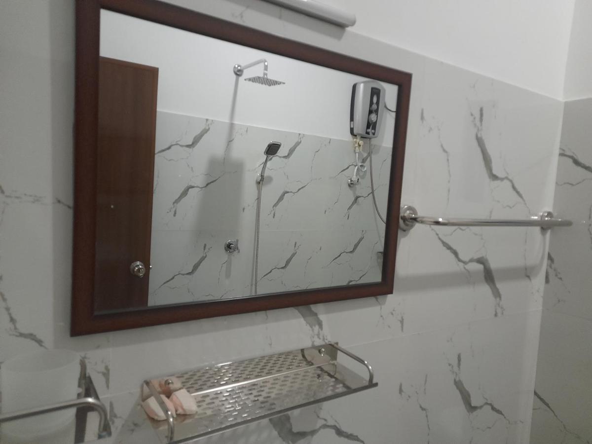 Gloria Inn Negombo Exterior photo