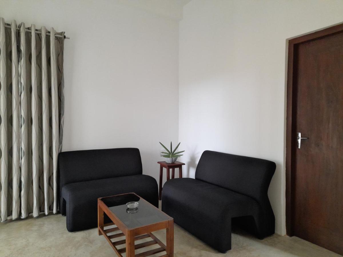 Gloria Inn Negombo Exterior photo